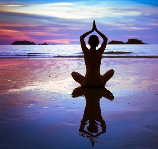 Meditacion yoga playa Tantra Esencia de Vida
