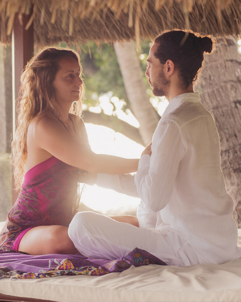 Amerai Carrera acompañando una sesión de tantra